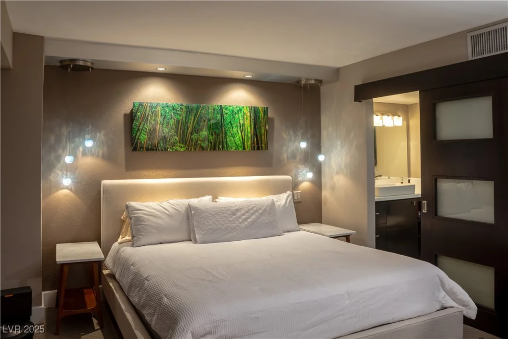 3111 Bel Air, Las Vegas, NV 89109