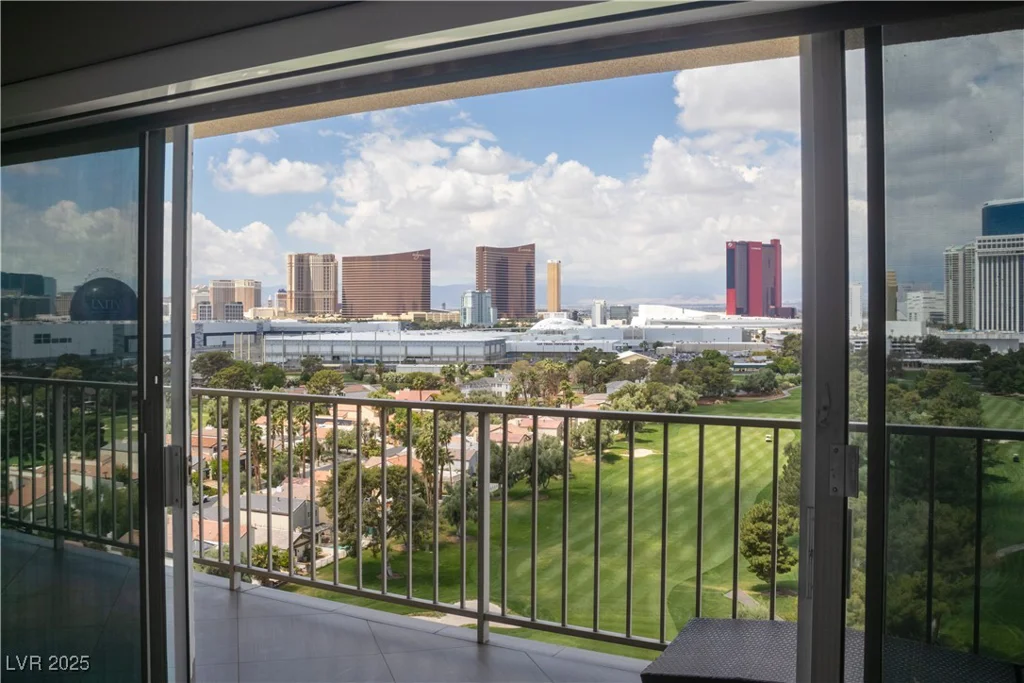 3111 Bel Air, Las Vegas, NV 89109