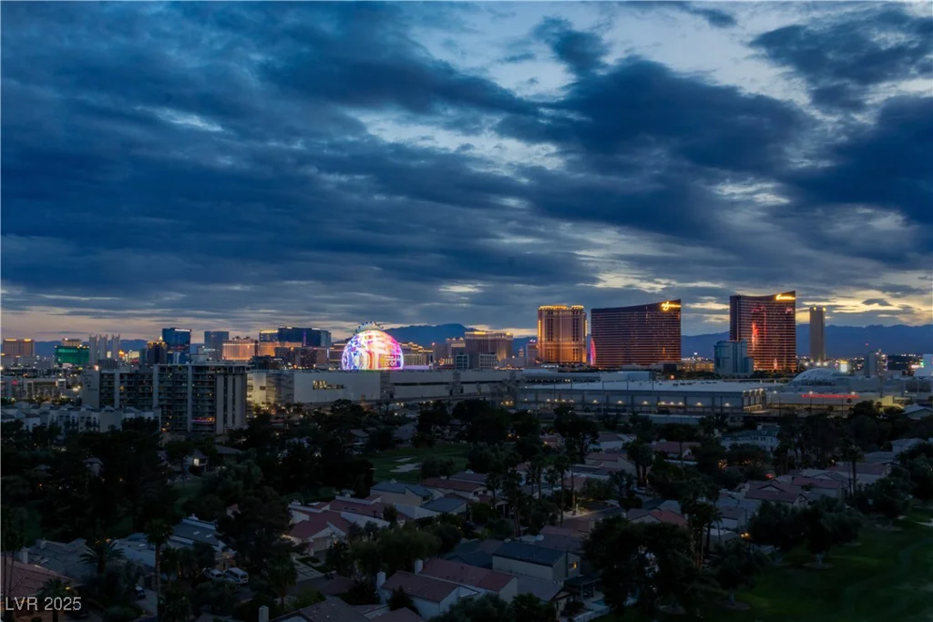 3111 Bel Air, Las Vegas, NV 89109