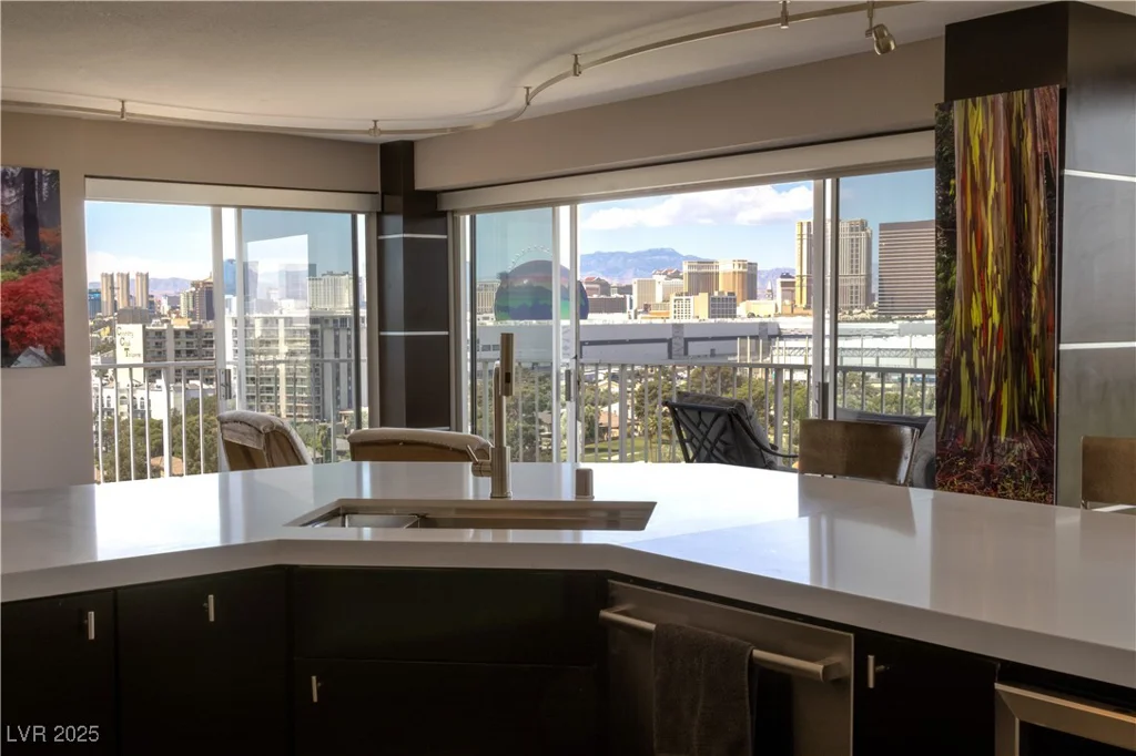 3111 Bel Air, Las Vegas, NV 89109