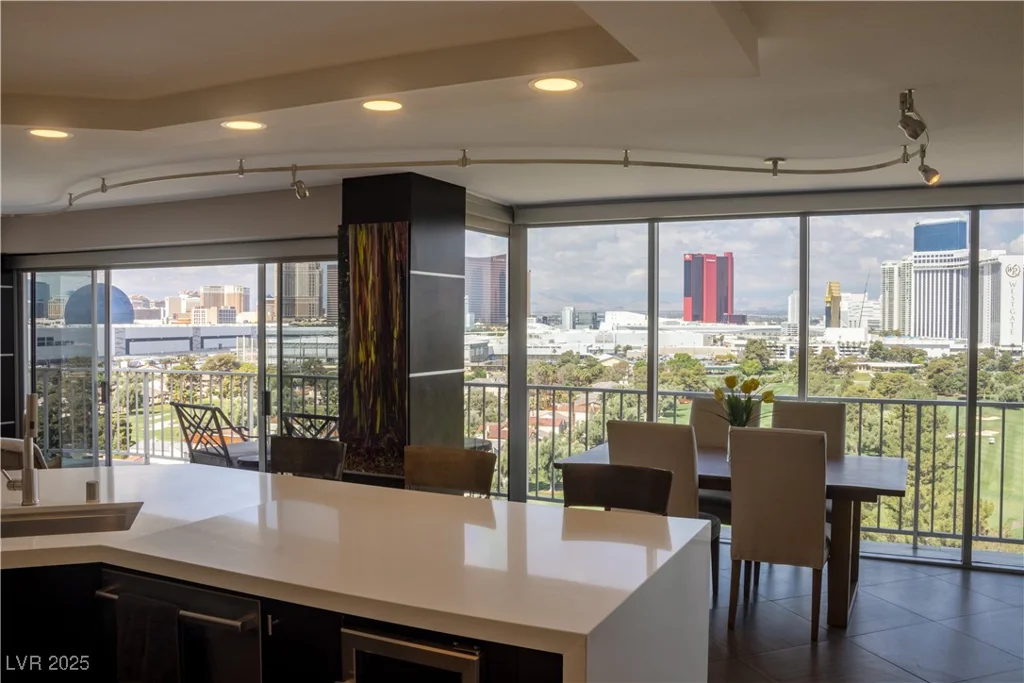 3111 Bel Air, Las Vegas, NV 89109