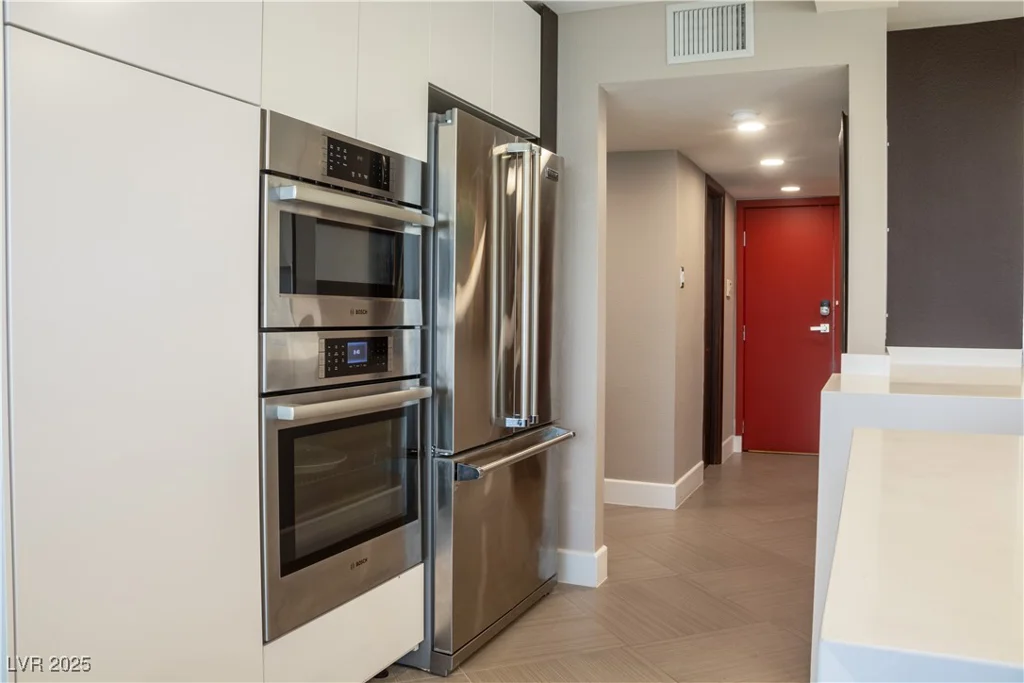 3111 Bel Air, Las Vegas, NV 89109