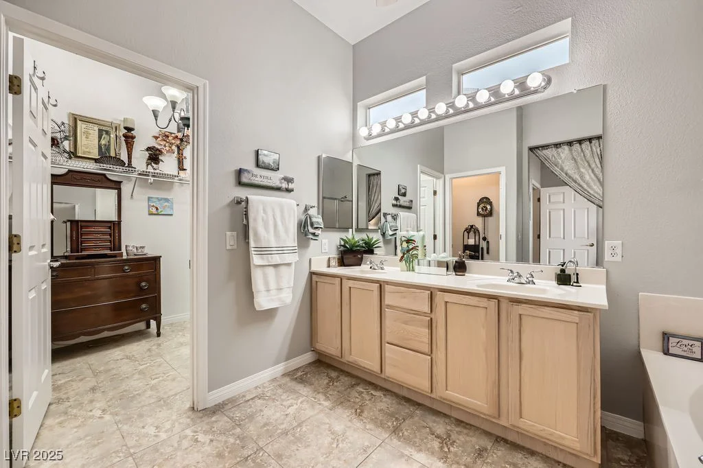 2110 King Mesa, Henderson, NV 89012