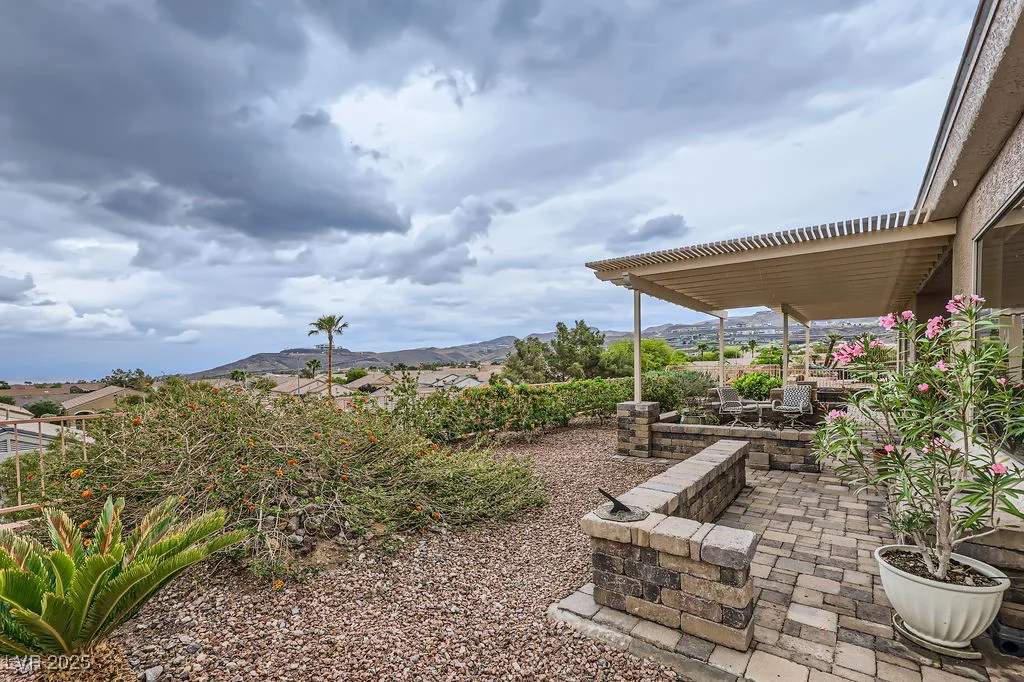 2110 King Mesa, Henderson, NV 89012