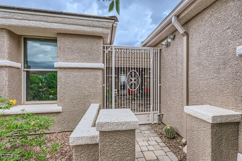 2110 King Mesa, Henderson, NV 89012