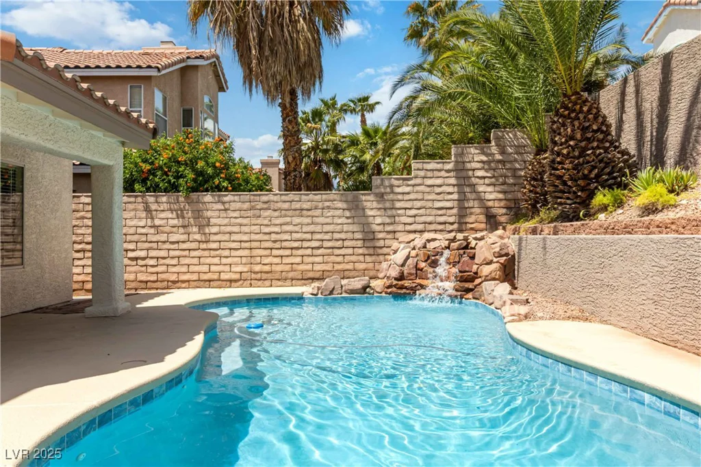 8326 Mount Nido, Las Vegas, NV 89147
