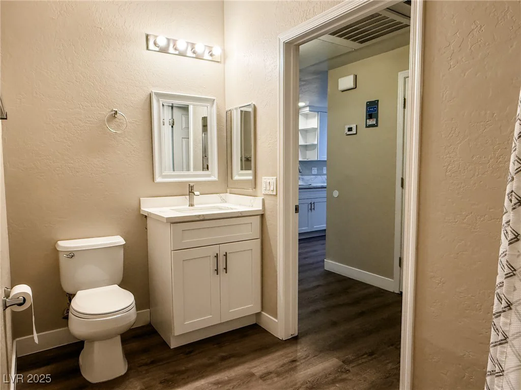 8324 Charleston, Las Vegas, NV 89117