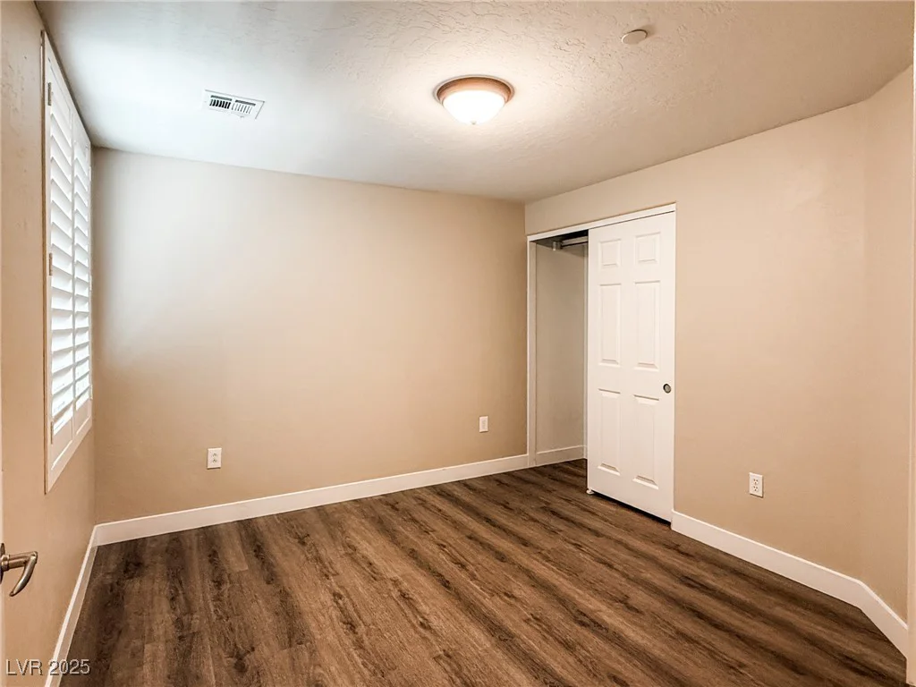 8324 Charleston, Las Vegas, NV 89117