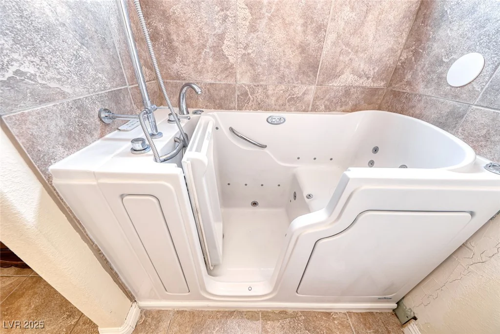 632 Arrayo, Boulder City, NV 89005