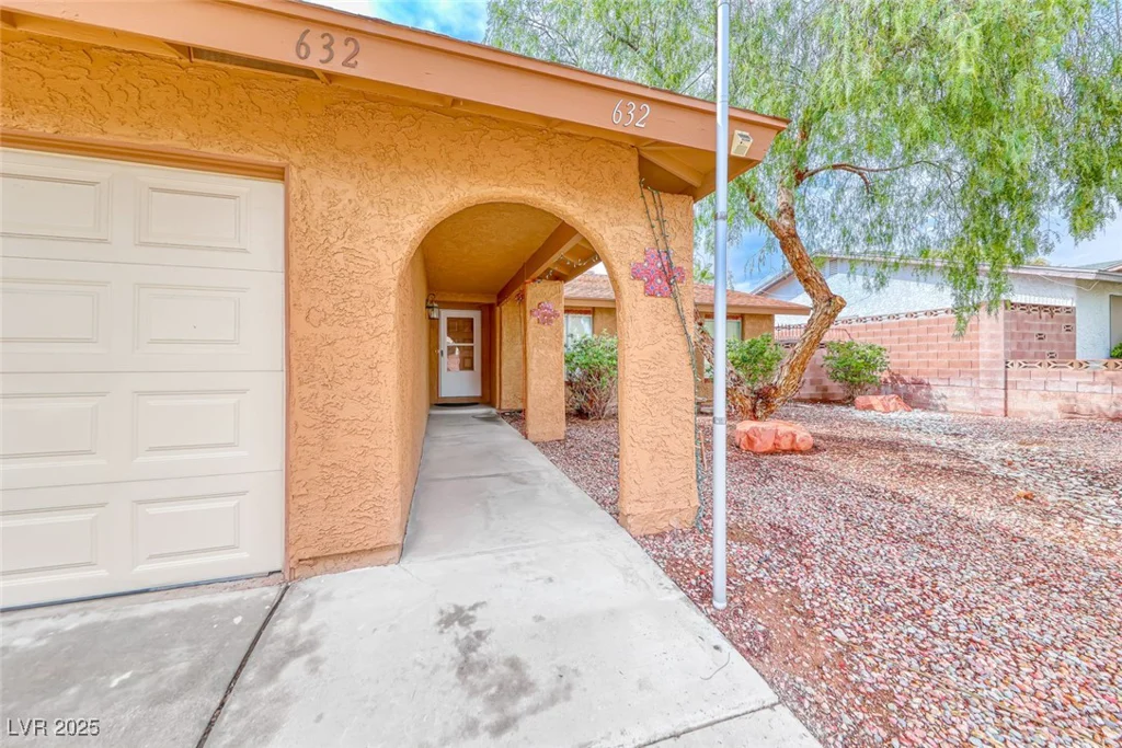 632 Arrayo, Boulder City, NV 89005