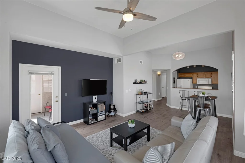 10001 Peace, Las Vegas, NV 89147