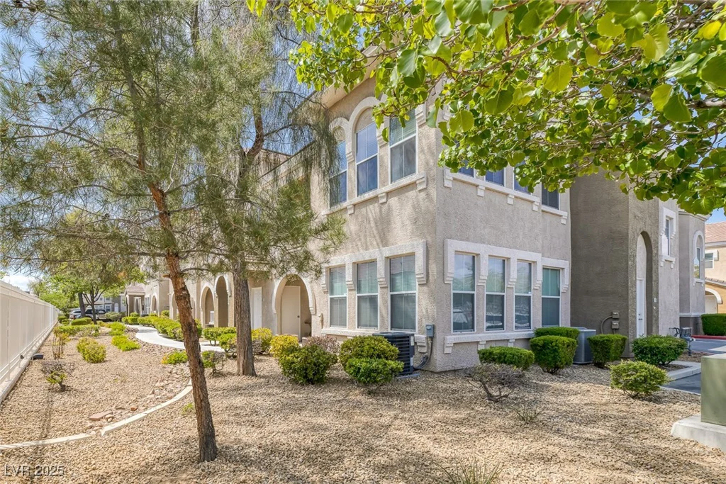 10001 Peace, Las Vegas, NV 89147