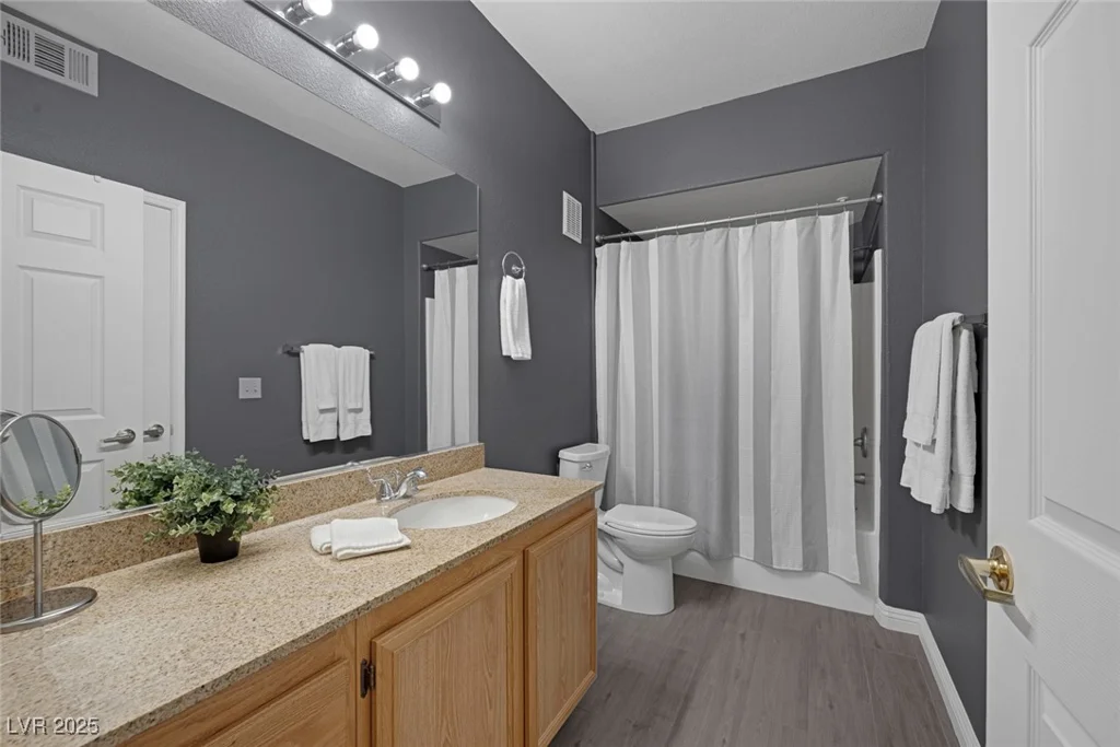 10001 Peace, Las Vegas, NV 89147