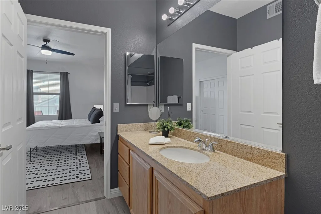 10001 Peace, Las Vegas, NV 89147