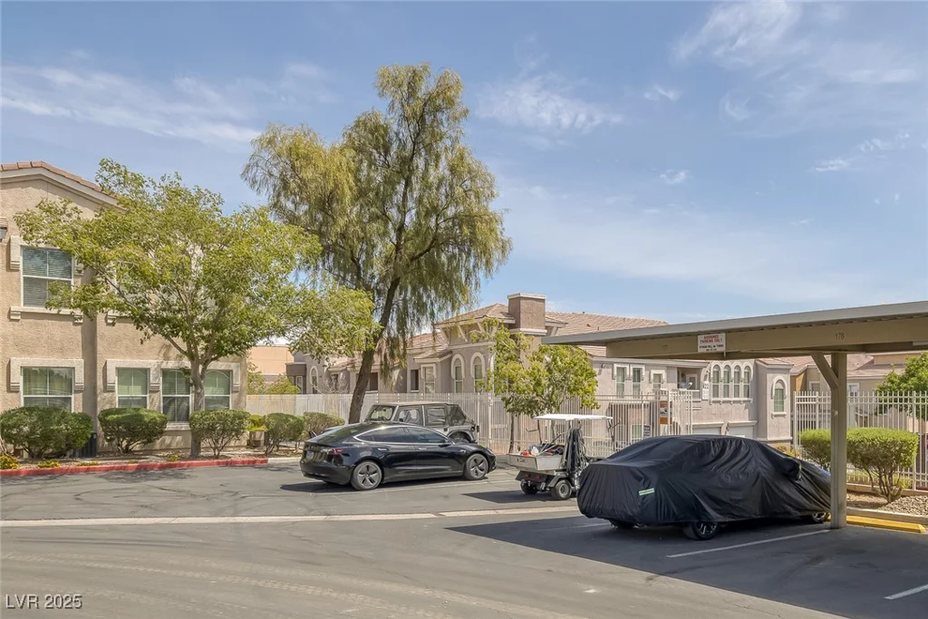 10001 Peace, Las Vegas, NV 89147