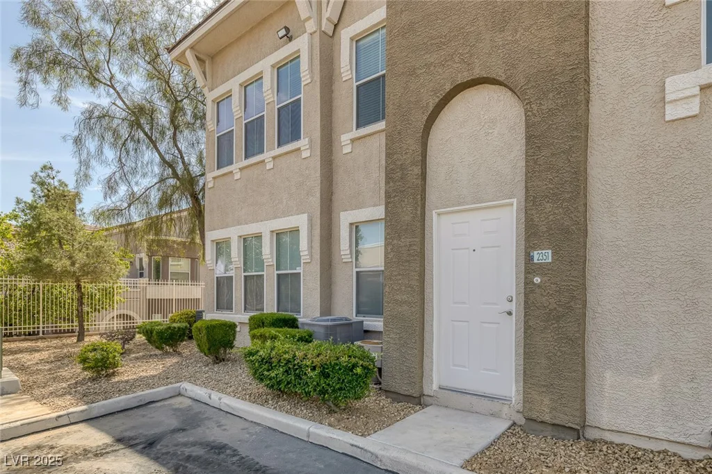 10001 Peace, Las Vegas, NV 89147