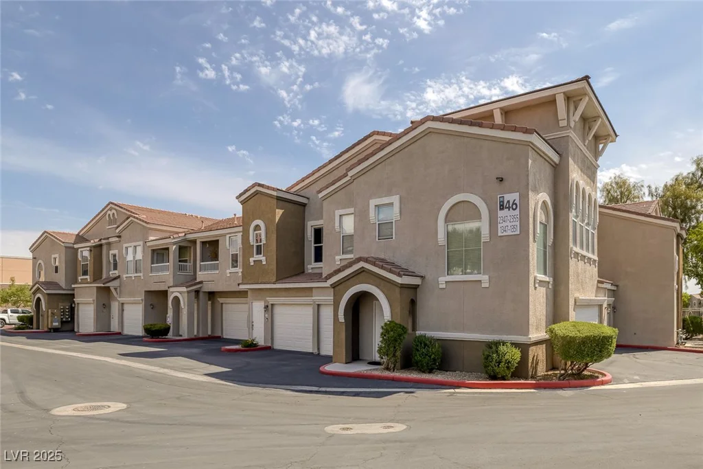 10001 Peace, Las Vegas, NV 89147