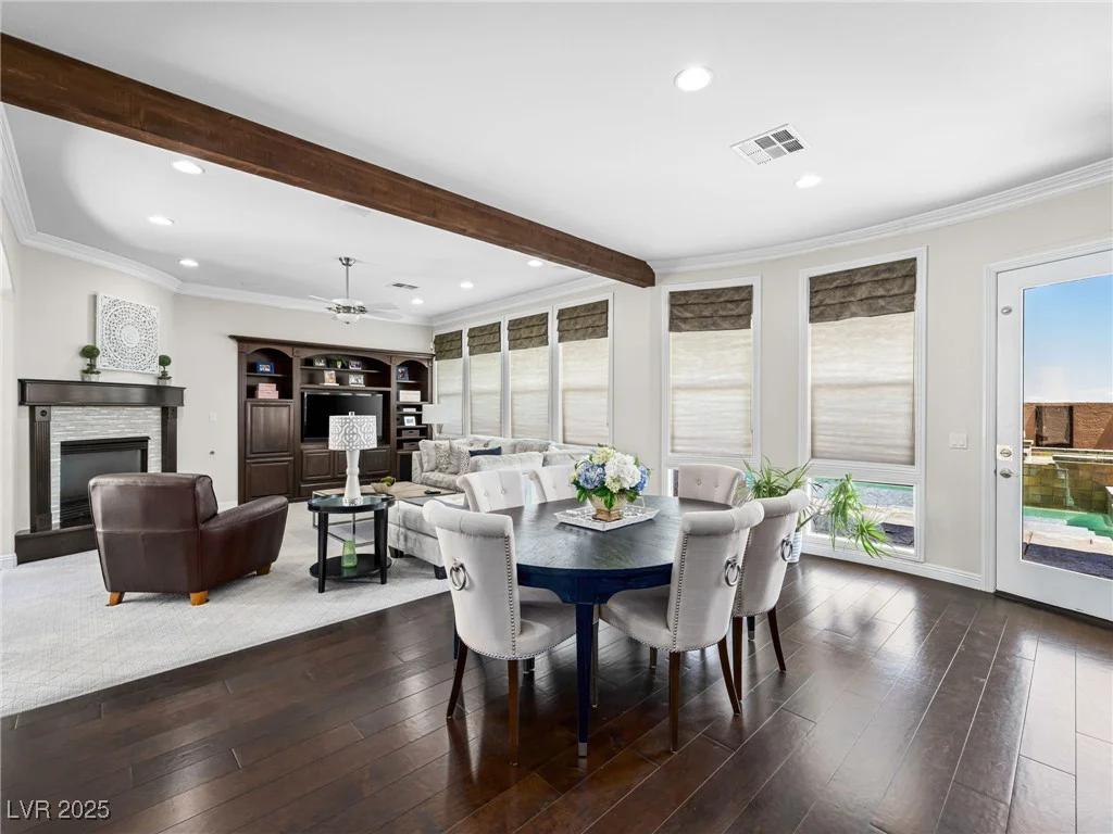 220 Villa Borghese, Las Vegas, NV 89138