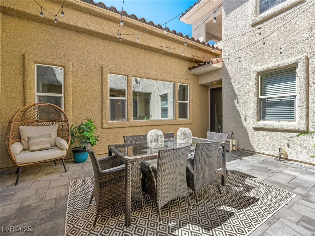 220 Villa Borghese, Las Vegas, NV 89138