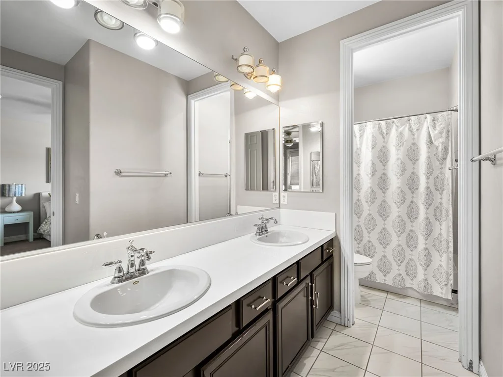 220 Villa Borghese, Las Vegas, NV 89138