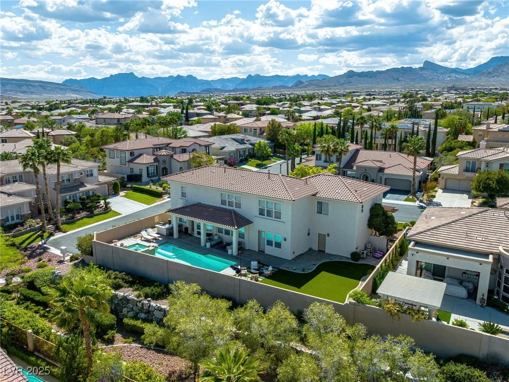 220 Villa Borghese, Las Vegas, NV 89138