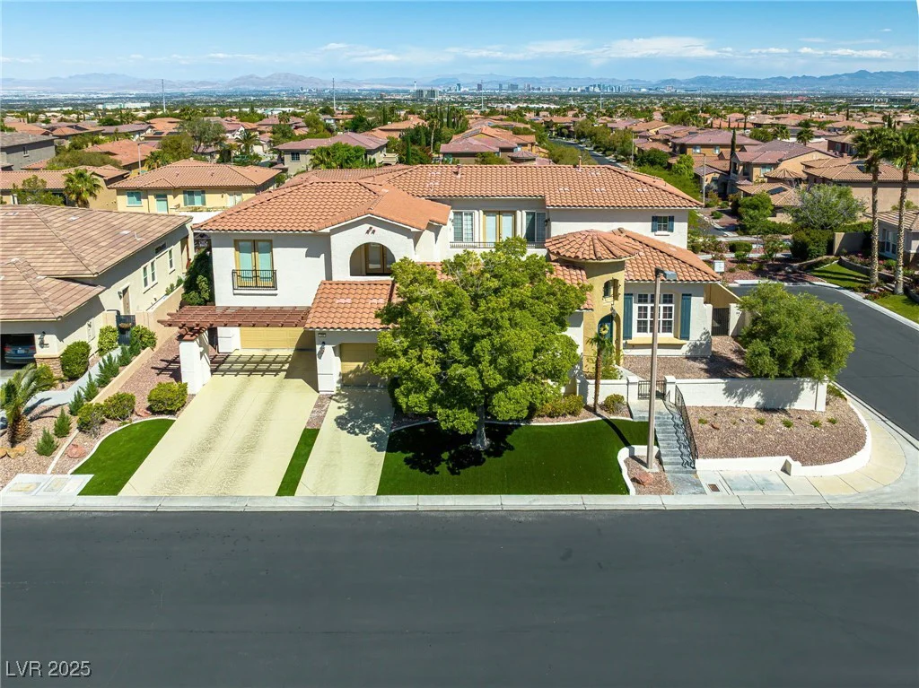 220 Villa Borghese, Las Vegas, NV 89138