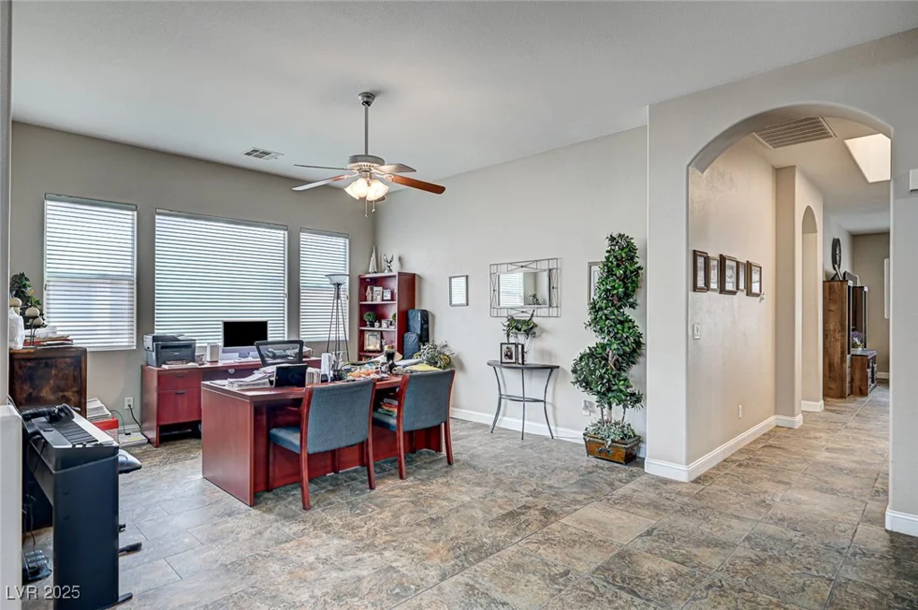 2939 Crown Bluffs, Las Vegas, NV 89117
