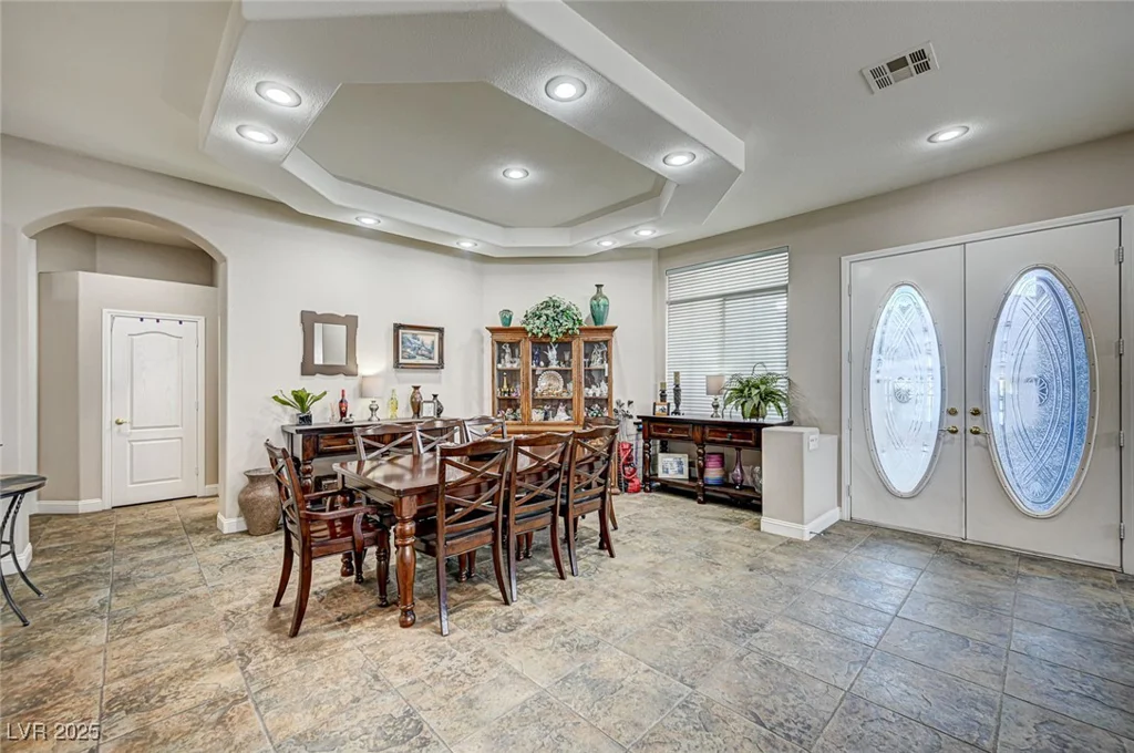 2939 Crown Bluffs, Las Vegas, NV 89117