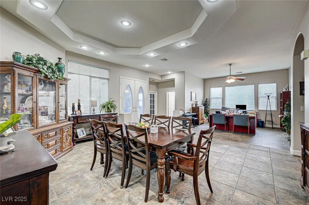 2939 Crown Bluffs, Las Vegas, NV 89117