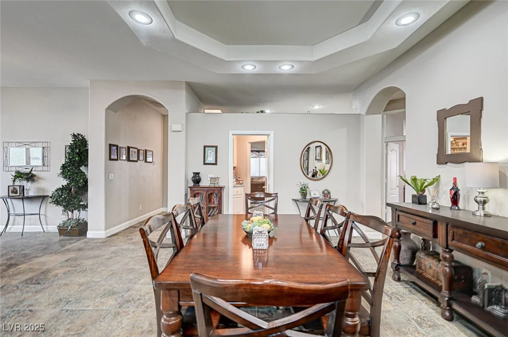 2939 Crown Bluffs, Las Vegas, NV 89117