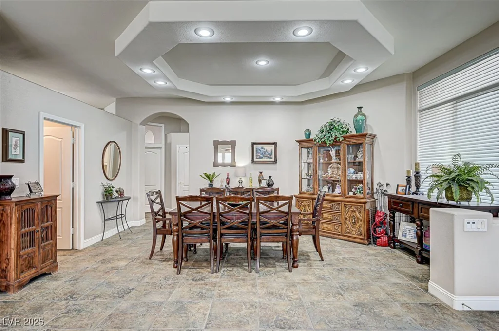 2939 Crown Bluffs, Las Vegas, NV 89117