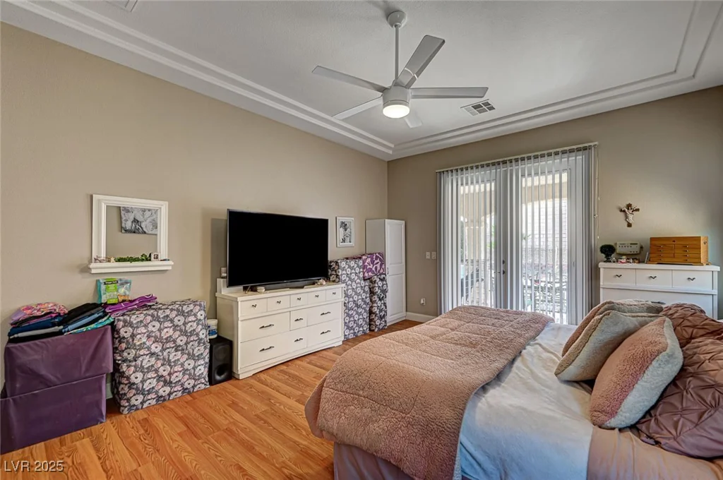 2939 Crown Bluffs, Las Vegas, NV 89117