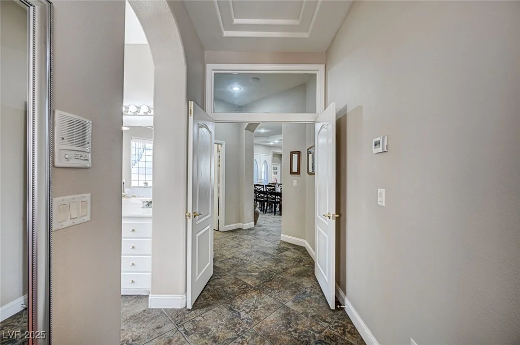 2939 Crown Bluffs, Las Vegas, NV 89117