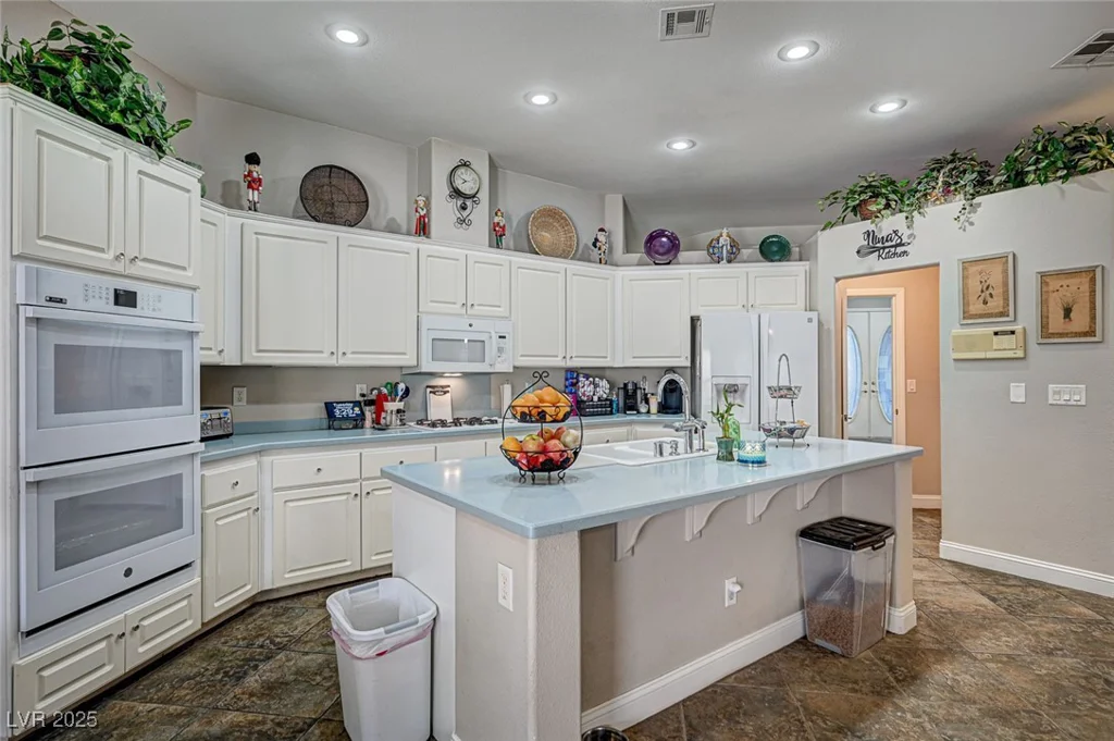 2939 Crown Bluffs, Las Vegas, NV 89117