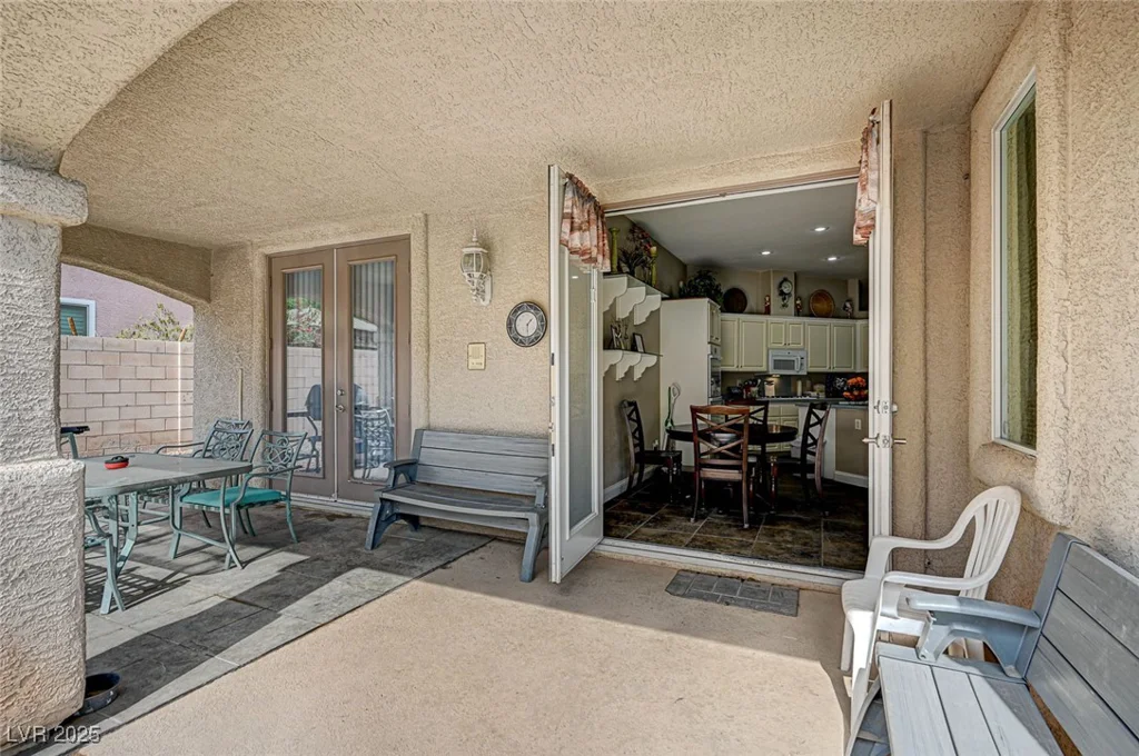 2939 Crown Bluffs, Las Vegas, NV 89117
