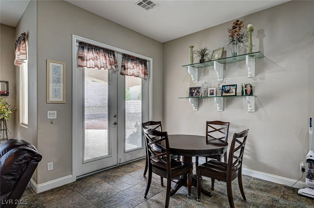 2939 Crown Bluffs, Las Vegas, NV 89117