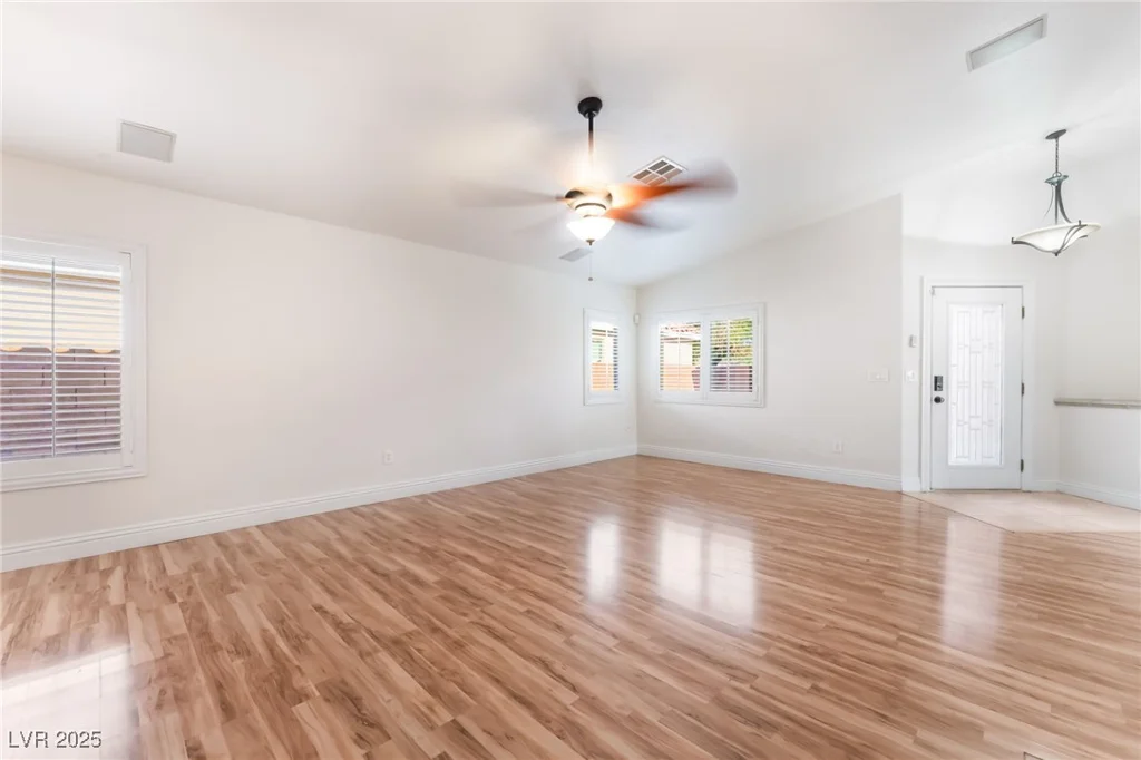 4329 Skimmers, North Las Vegas, NV 89084