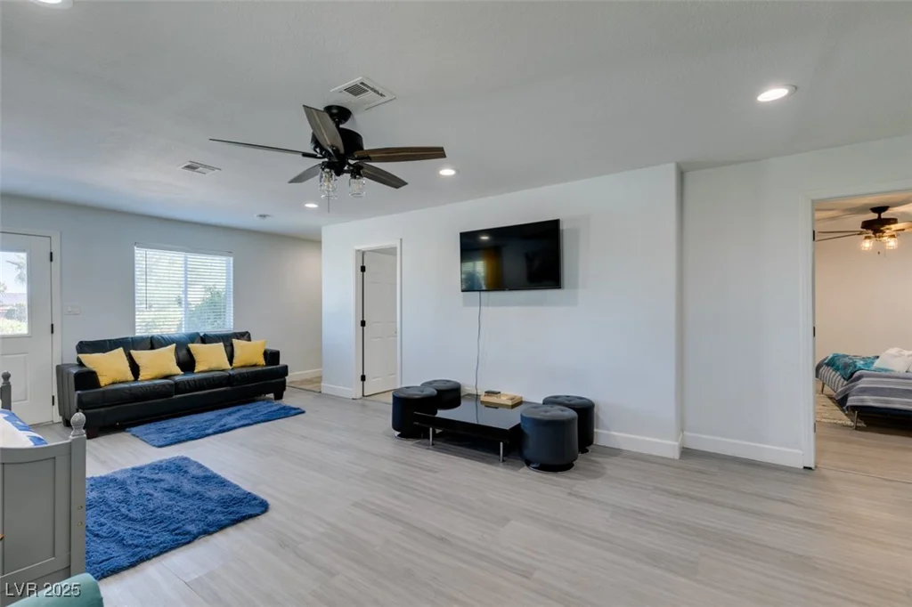 6419 Eldora, Las Vegas, NV 89146