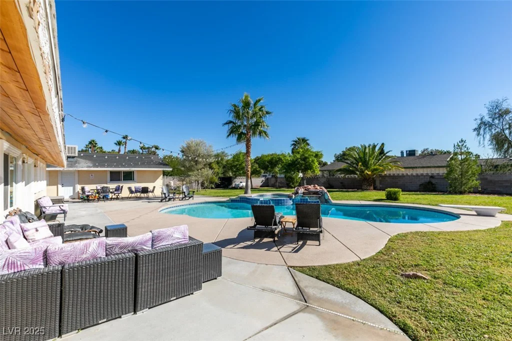 6419 Eldora, Las Vegas, NV 89146