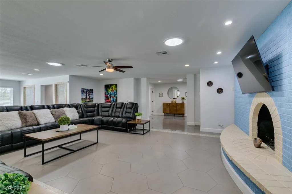 6419 Eldora, Las Vegas, NV 89146