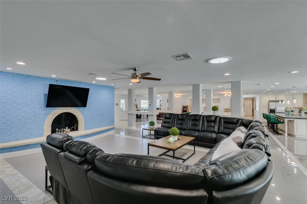 6419 Eldora, Las Vegas, NV 89146