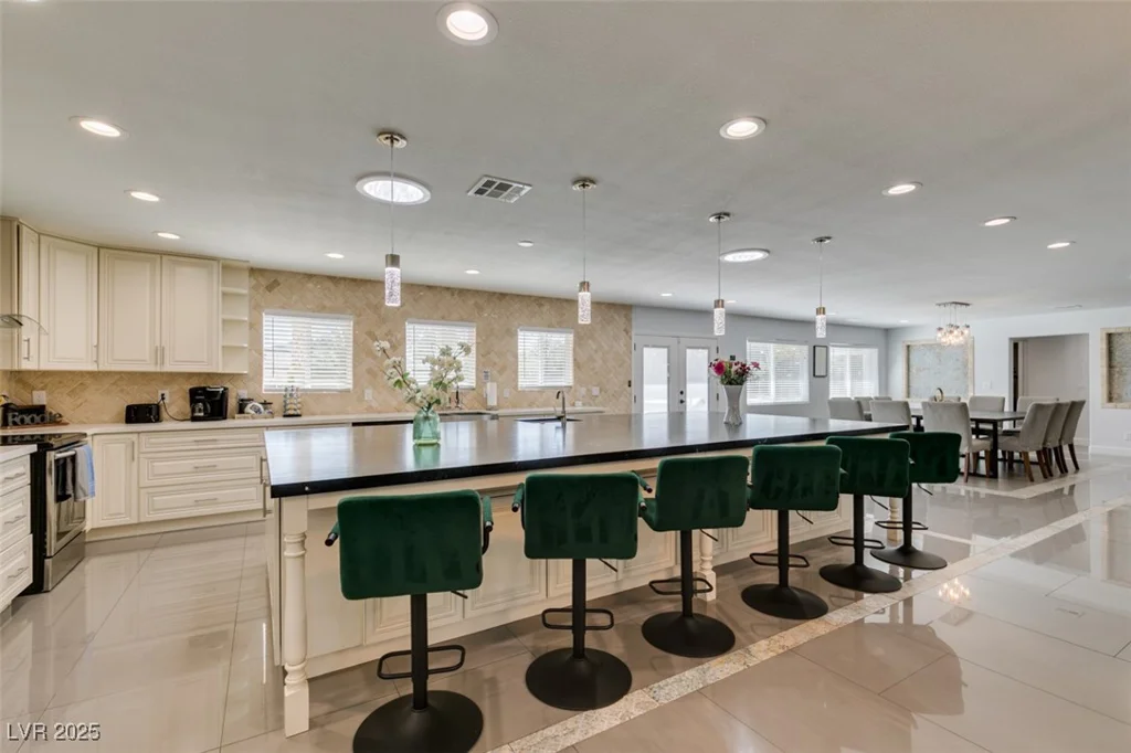 6419 Eldora, Las Vegas, NV 89146
