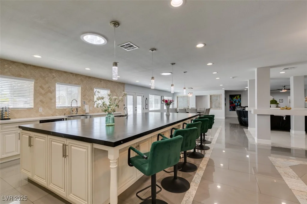 6419 Eldora, Las Vegas, NV 89146