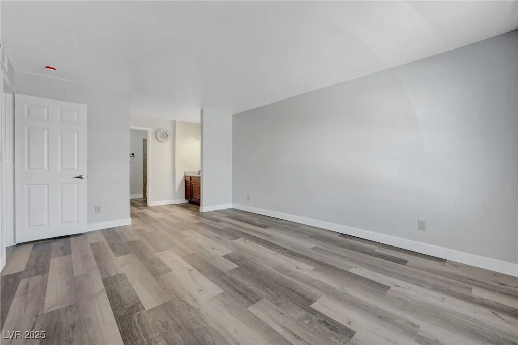 2451 Rainbow, Las Vegas, NV 89108