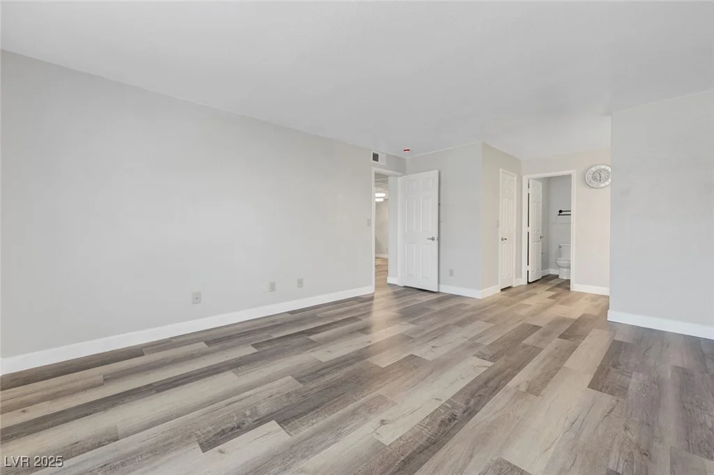 2451 Rainbow, Las Vegas, NV 89108