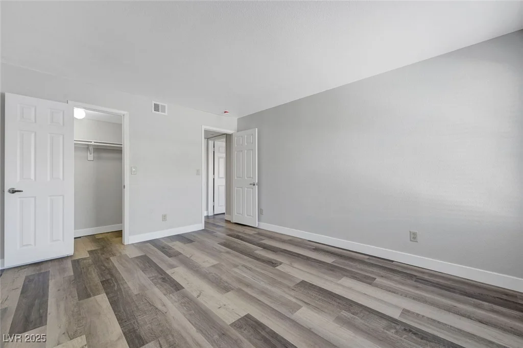 2451 Rainbow, Las Vegas, NV 89108