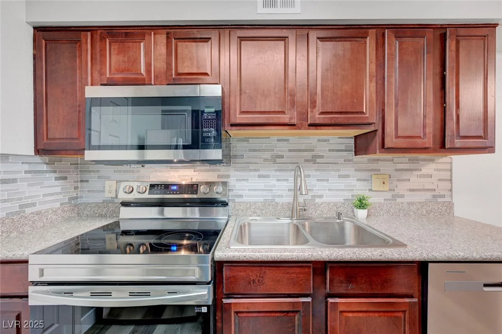 2451 Rainbow, Las Vegas, NV 89108