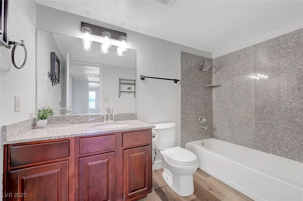 2451 Rainbow, Las Vegas, NV 89108
