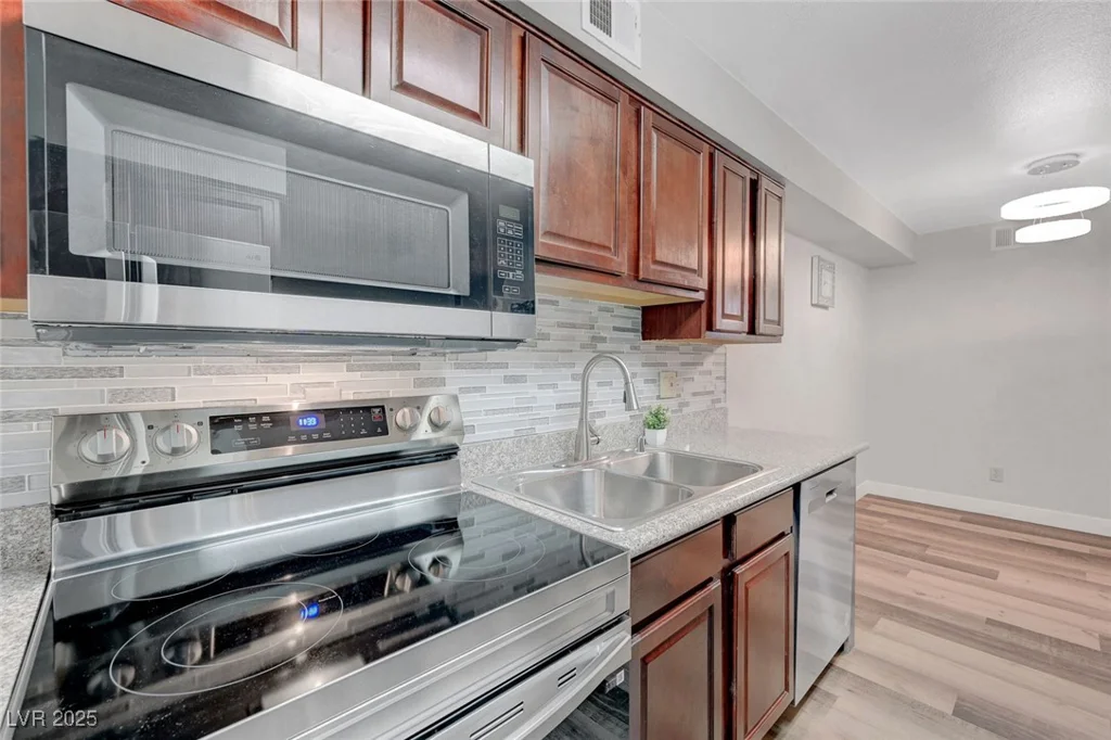 2451 Rainbow, Las Vegas, NV 89108