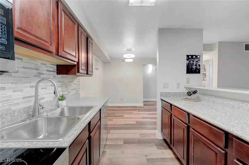 2451 Rainbow, Las Vegas, NV 89108